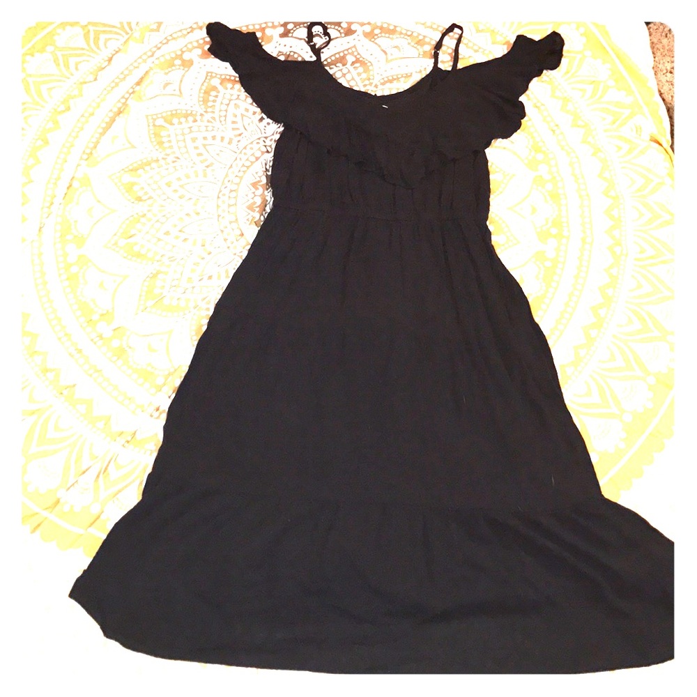 Cold shoulder tiered dress